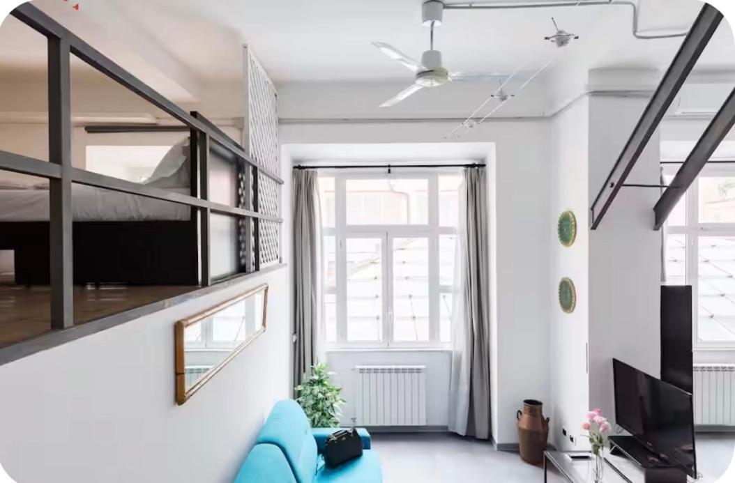 Spacious Modern Loft Steps From Trevi Fountain — Photos 3